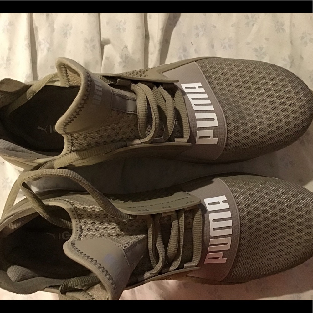 PUMA SHOES NEVER WORN BRAND NEW SIZE 12